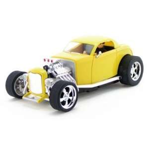   32 1932 Ford Hotrod High Performance Slot Car   Yellow Toys & Games