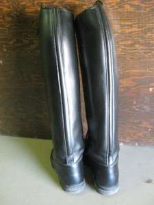 Ladies Petrie Field Boots   size 8 US  