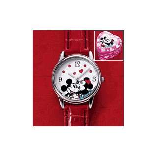  Mickey & Minnie Kissing Time Watch 