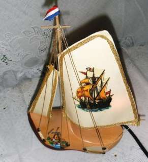 Vintage Wood Dutch Shoe Ship TV Lamp Nite Lite  