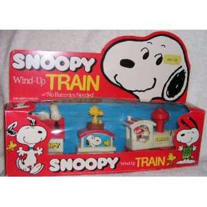  Older Peanuts Snoopy Wind Up Train Toys & Games