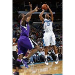 Sacramento Kings v New Orleans Hornets Willie Green and Carl Landry 