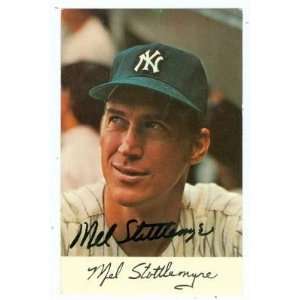   postcard (1971 New York Yankees) 3.5x5.5 (67)
