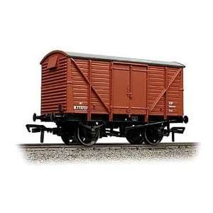  Graham Farish 377 627 12 Ton Br Planked Ventilated Van Br 