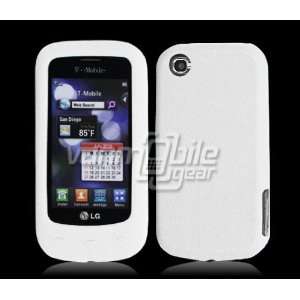 WHITE SOFT SILICONE SKIN CASE + LCD SCREEN PROTECTOR + CAR CHARGER for 