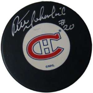 Pete Mahovlich Signed Hockey Puck   Official JSA #G49145   Autographed 