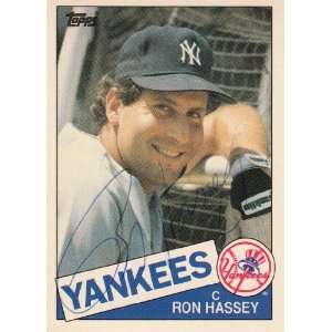  1985 Topps #48T Ron Hassey Yankees Signed 