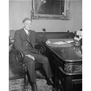  1925 photo Vice President Dawes in Capitol, 3/19/25