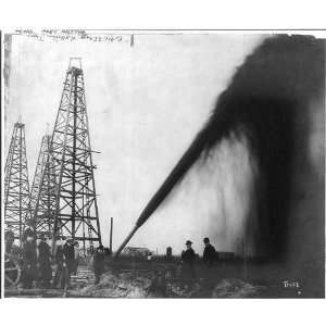   Oil gusher,Port Arthur,Texas,TX,Jefferson County,c1901