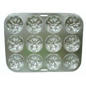 Large Fancy Fluted 12 Cup Muffin Pan   13.5 x 10.5 Inch 