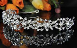 der diadem tiara besetzt mit wunderschoenen hochwertigen strass 