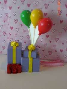   Loving Family Dollhouse Gifts & Ballons Sweet Sounds Dollhouse  