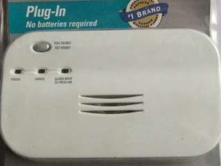CARBON MONOXIDE ALARM First Alert Plug In FCD2N NEW In Package No Res 