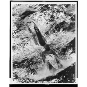   Nautilus, beginning a dive 1955,SSN 571 