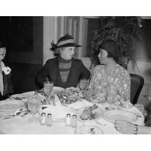  1937 photo Mrs. Borah lunches with wife of Japanese 