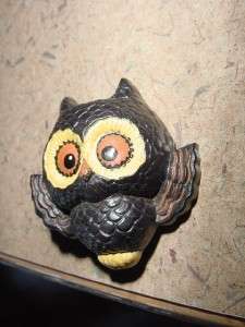   HALLMARK Lapel PIN Black HOOT OWL big eyes Halloween novelty brooch