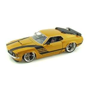   Mustang Boss Collectors Club L/E 1/24 Gold w/ Black Toys & Games