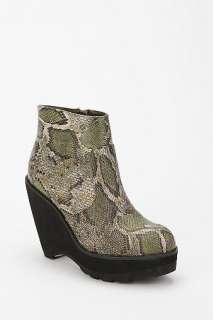 UrbanOutfitters  Deena & Ozzy Sculpted Wedge