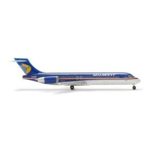  Herpa Midwest Express 717 200 1/500 Toys & Games
