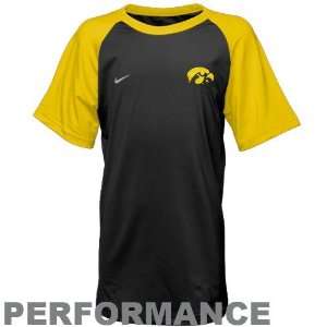  Nike Iowa Hawkeyes Youth Black Raglan Performance Training 