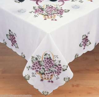 Creative Linens Grapes 68 Round Fabric Tablecloth NEW  