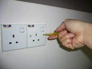 Multi Universal Plug Socket Electrical Power Supply e  