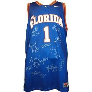  2000 Florida Gators Team and Billy Donovan Autographed 