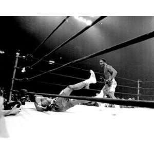 Joe Frazier 16x20 vs. Ali Knockdown II