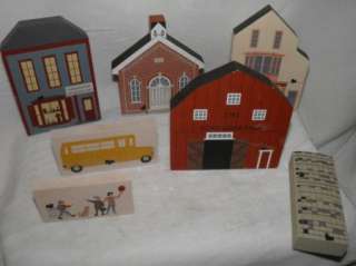   Cats Meow Village   4 Buildings Plus 3 Accessories   1990s  