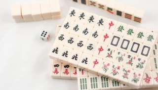 Travel Board Game Mini Chinese Mahjong Set  