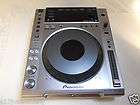 Pioneer Pro DJ CDJ 850 Multi Format Audio Player  AAC CD WAV AIFF
