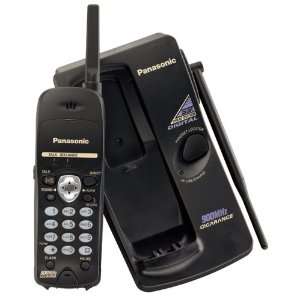  Panasonic KXTC1801 900 MHz DSS Cordless Phone (Black 