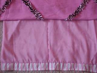 purchased separately this twin size bedskirt is solid pink with a band 