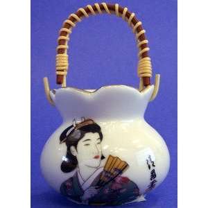    Japanese Porcelain Geisha Toothpick Holder KY5A C